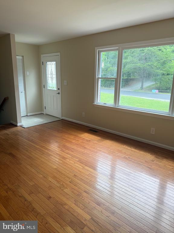 129 DURHAM DR, FREDERICKSBURG, Virginia 22407, 4 Bedrooms Bedrooms, ,2 BathroomsBathrooms,Residential,129 DURHAM DR,VASP2037992 MLS # VASP2037992 129 DURHAM DR, FREDERICKSBURG, Virginia 22407, 4 Bedrooms Bedrooms, ,2 BathroomsBathrooms,Residential,129 DURHAM DR,VASP2037992 MLS # VASP2037992