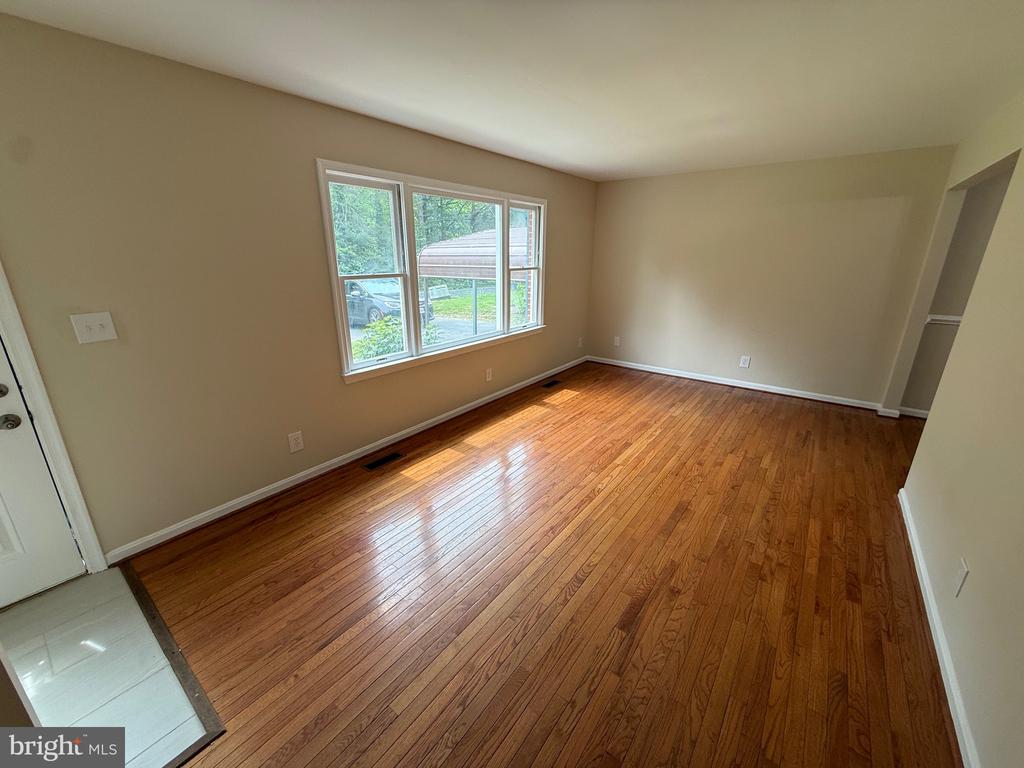 129 DURHAM DR, FREDERICKSBURG, Virginia 22407, 4 Bedrooms Bedrooms, ,2 BathroomsBathrooms,Residential,129 DURHAM DR,VASP2037992 MLS # VASP2037992 129 DURHAM DR, FREDERICKSBURG, Virginia 22407, 4 Bedrooms Bedrooms, ,2 BathroomsBathrooms,Residential,129 DURHAM DR,VASP2037992 MLS # VASP2037992