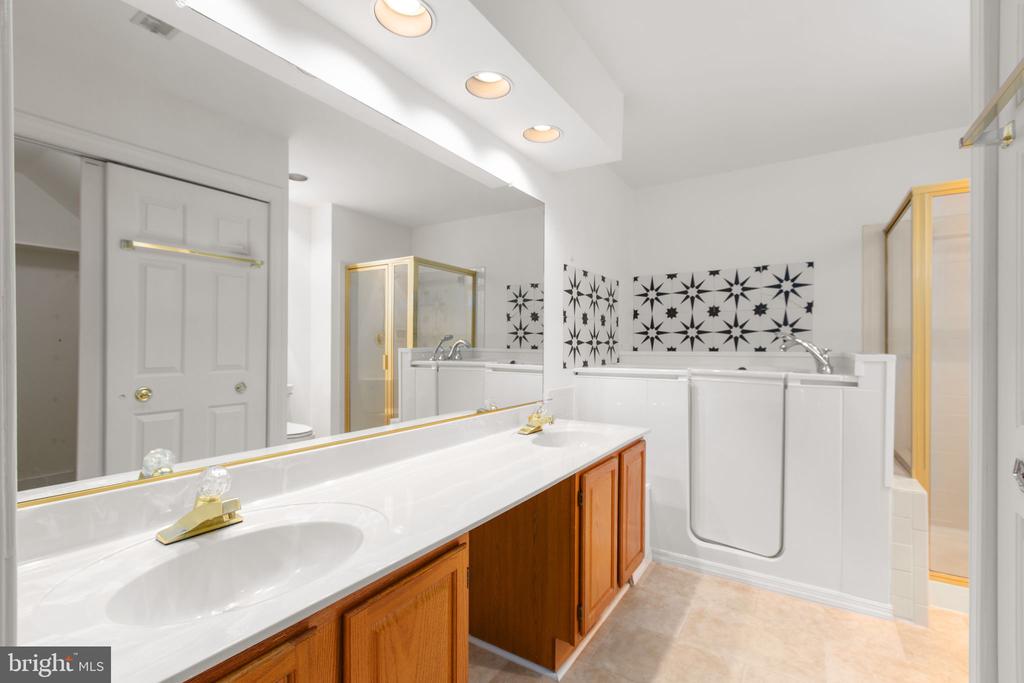 11488 CHELSEA CT, FREDERICKSBURG, Virginia 22407, 3 Bedrooms Bedrooms, ,3 BathroomsBathrooms,Residential,SUMMERLAKE,11488 CHELSEA CT,VASP2042568 MLS # VASP2042568 11488 CHELSEA CT, FREDERICKSBURG, Virginia 22407, 3 Bedrooms Bedrooms, ,3 BathroomsBathrooms,Residential,SUMMERLAKE,11488 CHELSEA CT,VASP2042568 MLS # VASP2042568