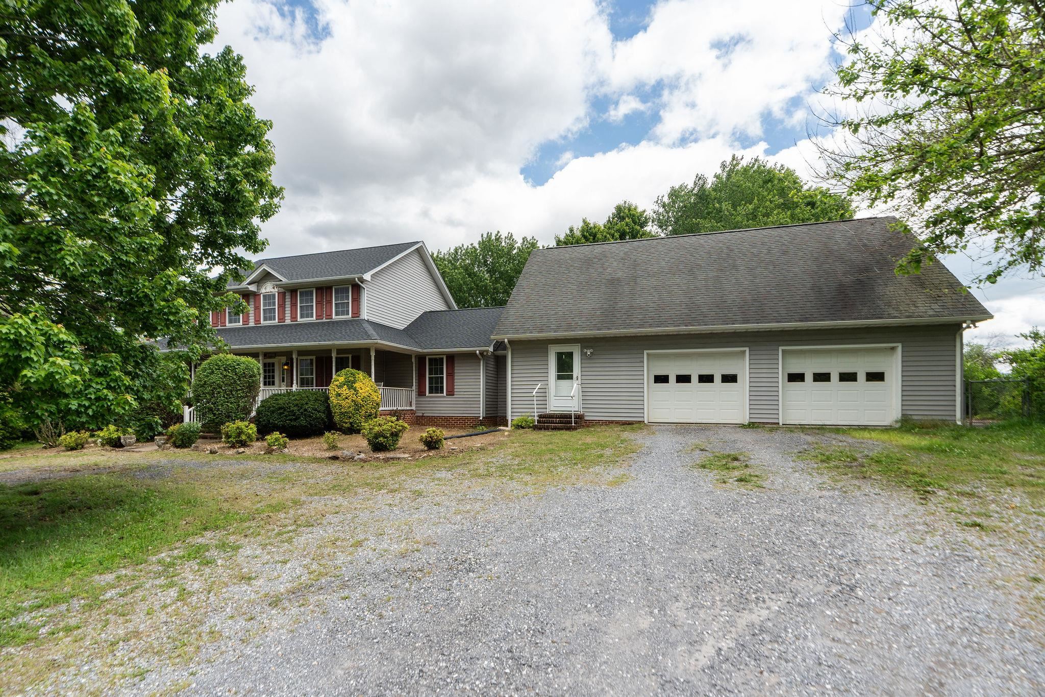 1057 ROCKFISH RD, WAYNESBORO, Virginia 22980, 4 Bedrooms Bedrooms, ,4 BathroomsBathrooms,Residential,1057 ROCKFISH RD,678133 MLS # 678133 1057 ROCKFISH RD, WAYNESBORO, Virginia 22980, 4 Bedrooms Bedrooms, ,4 BathroomsBathrooms,Residential,1057 ROCKFISH RD,678133 MLS # 678133