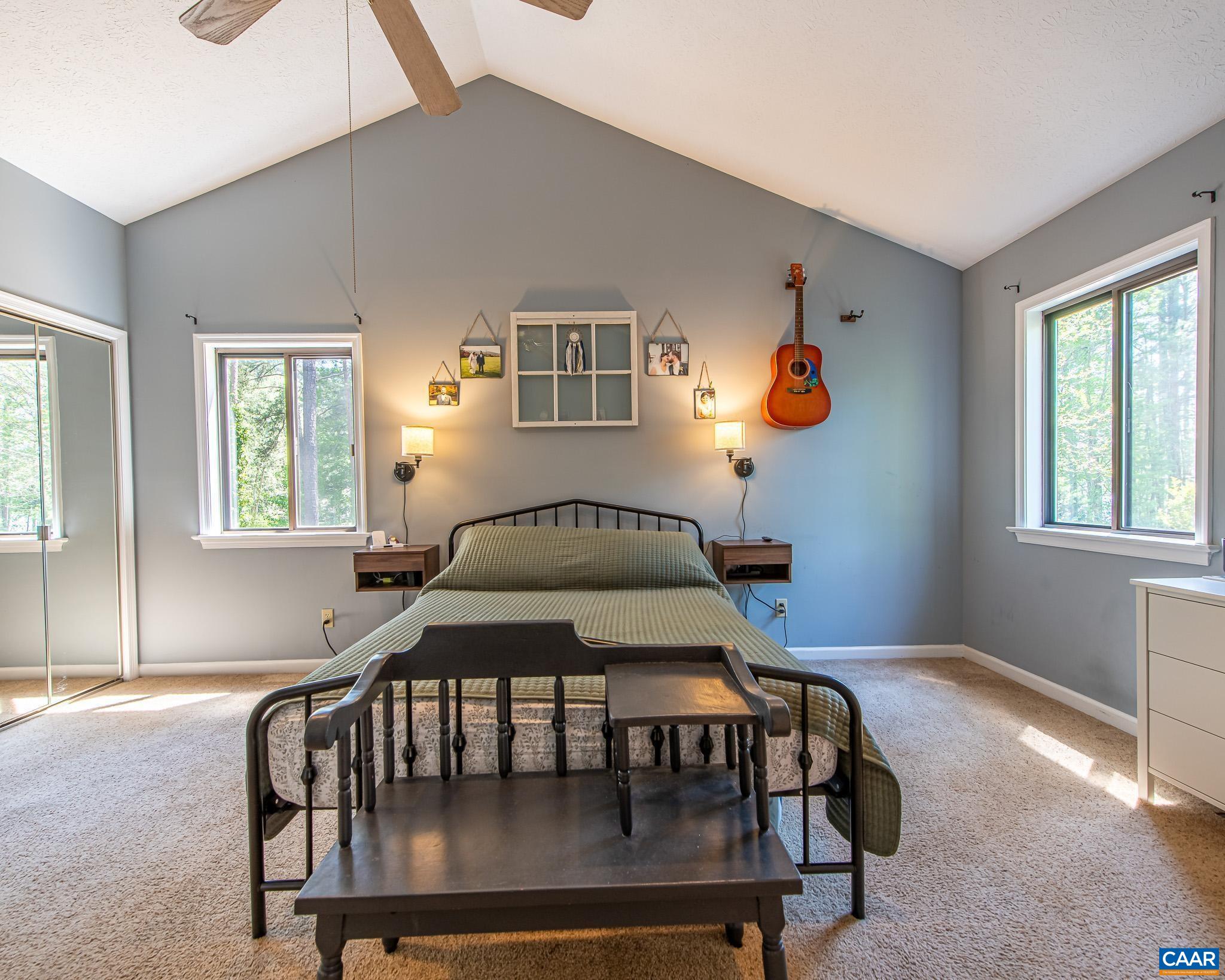 Vaulted Ceiling - Light-FILLED - and SEASONAL WATERVIEWS Vaulted Ceiling - Light-FILLED - and SEASONAL WATERVIEWS