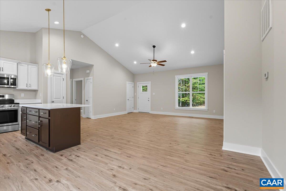 1646 JERUSALEM CHURCH RD, BUCKINGHAM, Virginia 23921, 4 Bedrooms Bedrooms, ,2 BathroomsBathrooms,Residential,1646 JERUSALEM CHURCH RD,678142 MLS # 678142
