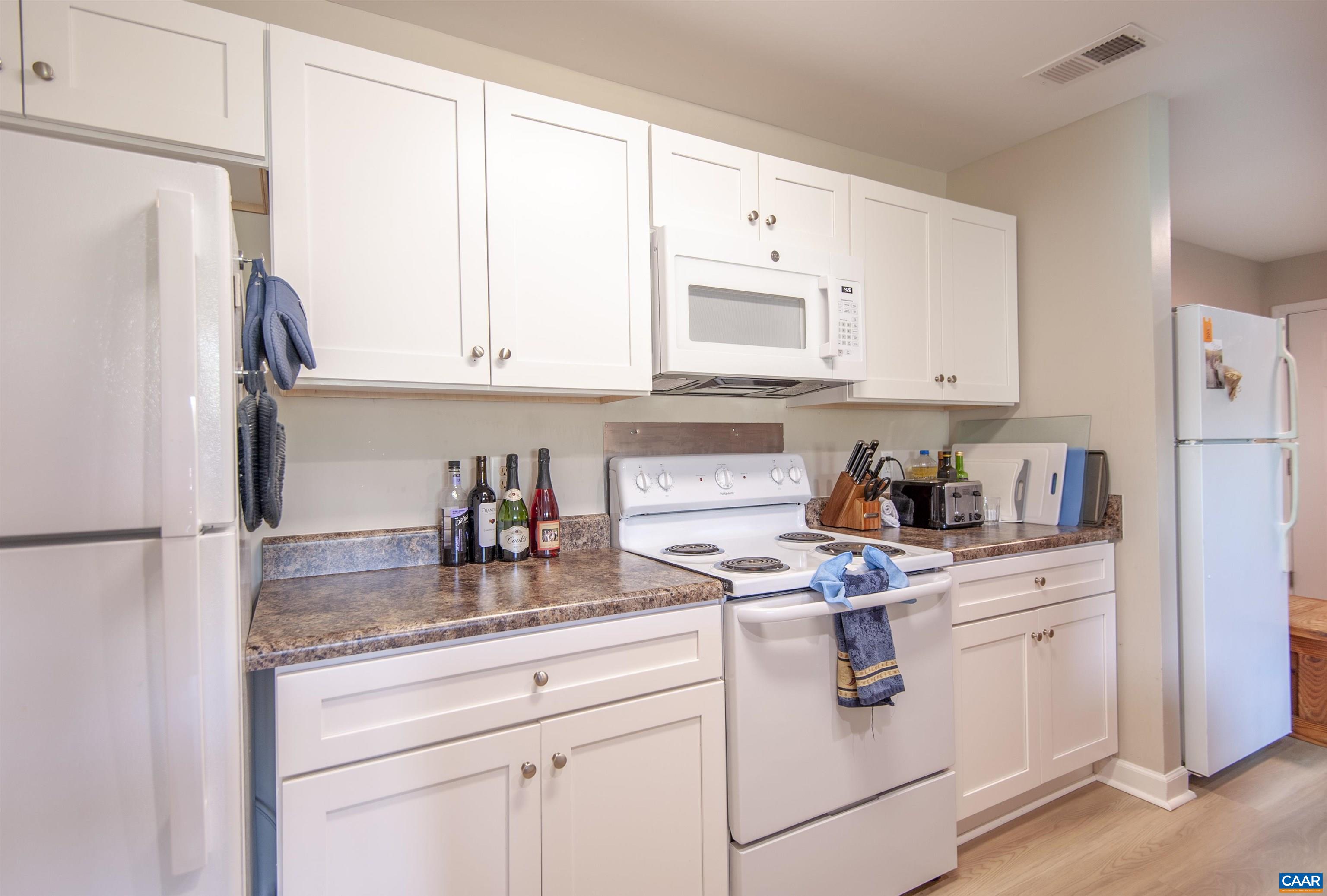 122 YELLOWSTONE DR, CHARLOTTESVILLE, Virginia 22903, 4 Bedrooms Bedrooms, ,4 BathroomsBathrooms,Residential,122 YELLOWSTONE DR,678146 MLS # 678146 122 YELLOWSTONE DR, CHARLOTTESVILLE, Virginia 22903, 4 Bedrooms Bedrooms, ,4 BathroomsBathrooms,Residential,122 YELLOWSTONE DR,678146 MLS # 678146