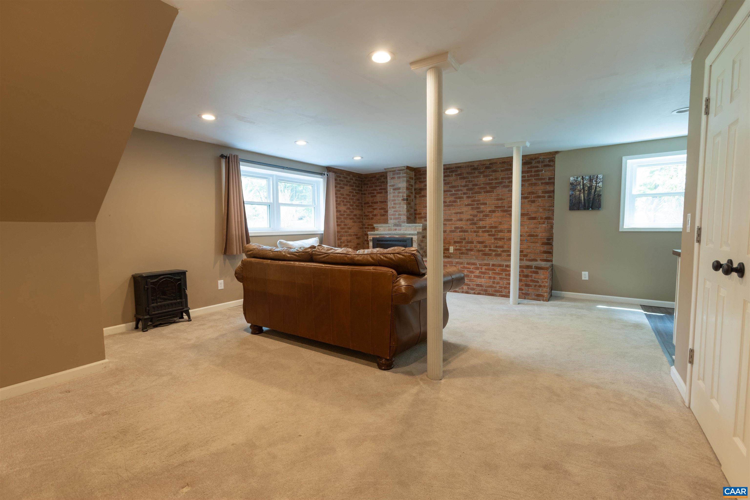 2550 PROFFIT RD, CHARLOTTESVILLE, Virginia 22911, 3 Bedrooms Bedrooms, ,2 BathroomsBathrooms,Residential,Proffit Road, 2 Acres, 3 bedroom, 2 bath,2550 PROFFIT RD,677399 MLS # 677399