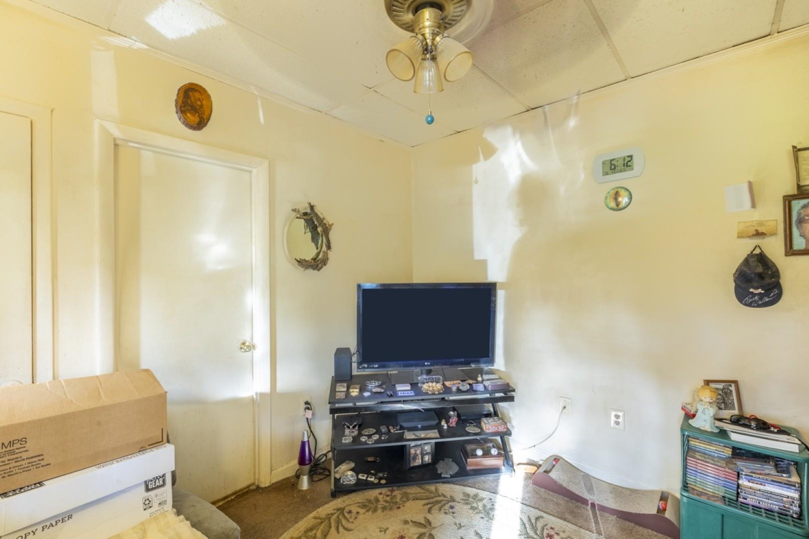2292 LEE HWY, MOUNT SIDNEY, Virginia 24467, ,Residential,2292 LEE HWY,678131 MLS # 678131