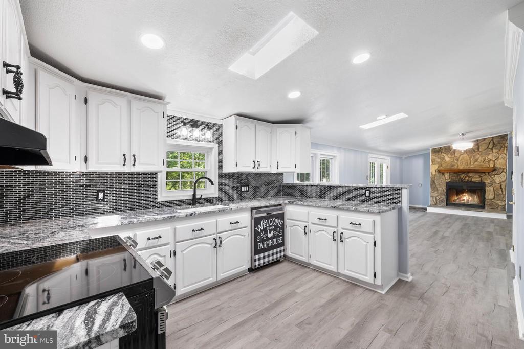 3303 DANBURY CIR, SPOTSYLVANIA, Virginia 22551, 4 Bedrooms Bedrooms, ,3 BathroomsBathrooms,Residential,3303 DANBURY CIR,VASP2041368 MLS # VASP2041368 3303 DANBURY CIR, SPOTSYLVANIA, Virginia 22551, 4 Bedrooms Bedrooms, ,3 BathroomsBathrooms,Residential,3303 DANBURY CIR,VASP2041368 MLS # VASP2041368