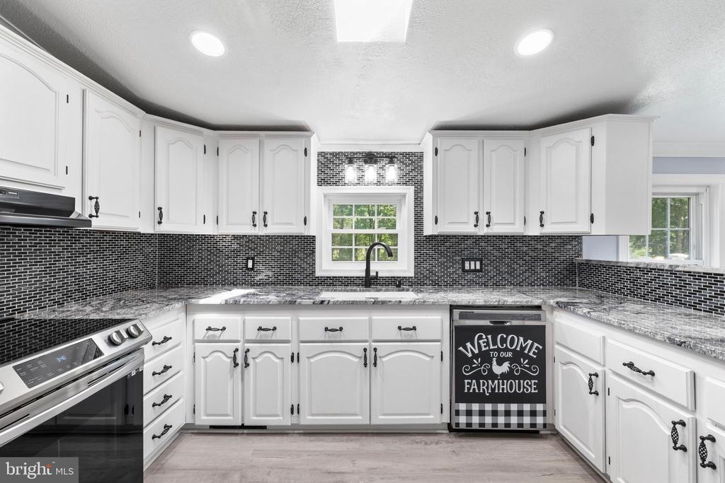 3303 DANBURY CIR, SPOTSYLVANIA, Virginia 22551, 4 Bedrooms Bedrooms, ,3 BathroomsBathrooms,Residential,3303 DANBURY CIR,VASP2041368 MLS # VASP2041368 3303 DANBURY CIR, SPOTSYLVANIA, Virginia 22551, 4 Bedrooms Bedrooms, ,3 BathroomsBathrooms,Residential,3303 DANBURY CIR,VASP2041368 MLS # VASP2041368