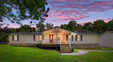 3303 DANBURY CIR, SPOTSYLVANIA, Virginia 22551, 4 Bedrooms Bedrooms, ,3 BathroomsBathrooms,Residential,3303 DANBURY CIR,VASP2041368 MLS # VASP2041368