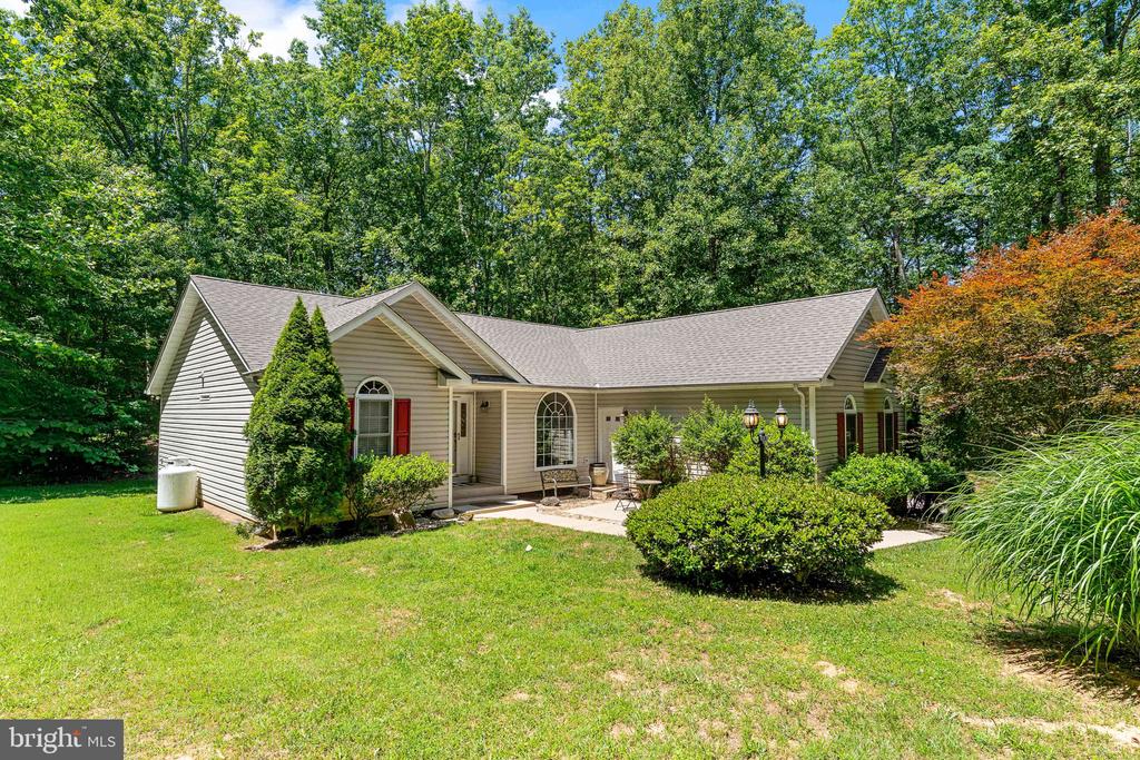 11704 BLEASDELL DR, SPOTSYLVANIA, Virginia 22551, 3 Bedrooms Bedrooms, ,2 BathroomsBathrooms,Residential,11704 BLEASDELL DR,VASP2042676 MLS # VASP2042676 11704 BLEASDELL DR, SPOTSYLVANIA, Virginia 22551, 3 Bedrooms Bedrooms, ,2 BathroomsBathrooms,Residential,11704 BLEASDELL DR,VASP2042676 MLS # VASP2042676