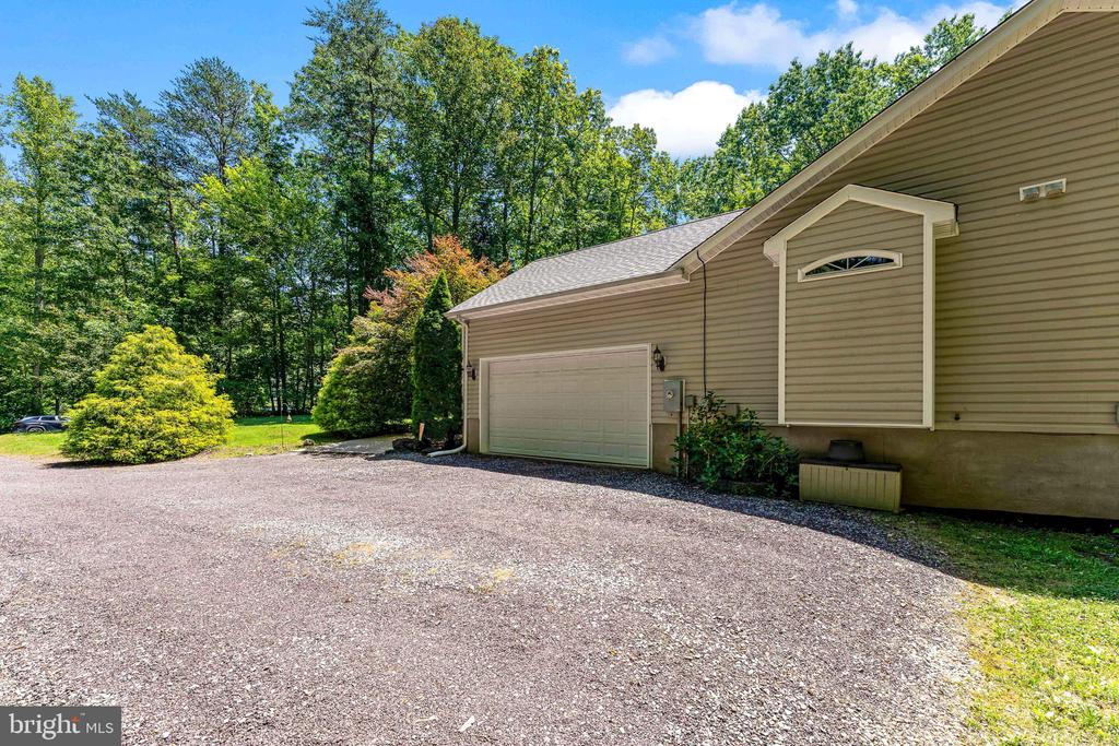 11704 BLEASDELL DR, SPOTSYLVANIA, Virginia 22551, 3 Bedrooms Bedrooms, ,2 BathroomsBathrooms,Residential,11704 BLEASDELL DR,VASP2042676 MLS # VASP2042676 11704 BLEASDELL DR, SPOTSYLVANIA, Virginia 22551, 3 Bedrooms Bedrooms, ,2 BathroomsBathrooms,Residential,11704 BLEASDELL DR,VASP2042676 MLS # VASP2042676