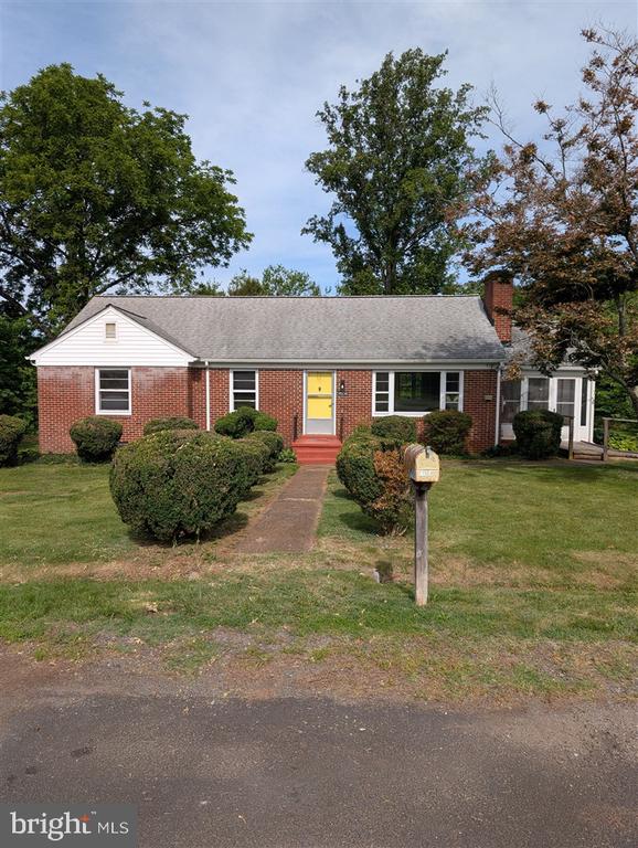 11504 KNOLLS RD, ORANGE, Virginia 22960, 3 Bedrooms Bedrooms, ,1 BathroomBathrooms,Residential,11504 KNOLLS RD,VAOR2014402 MLS # VAOR2014402 11504 KNOLLS RD, ORANGE, Virginia 22960, 3 Bedrooms Bedrooms, ,1 BathroomBathrooms,Residential,11504 KNOLLS RD,VAOR2014402 MLS # VAOR2014402