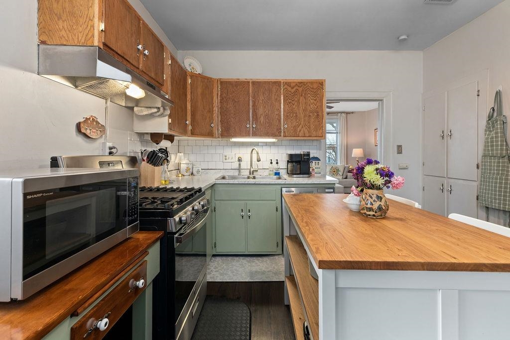 787 N LIBERTY ST, HARRISONBURG, Virginia 22802, 4 Bedrooms Bedrooms, ,2 BathroomsBathrooms,Residential,787 N LIBERTY ST,671605 MLS # 671605 787 N LIBERTY ST, HARRISONBURG, Virginia 22802, 4 Bedrooms Bedrooms, ,2 BathroomsBathrooms,Residential,787 N LIBERTY ST,671605 MLS # 671605