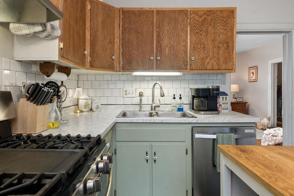 787 N LIBERTY ST, HARRISONBURG, Virginia 22802, 4 Bedrooms Bedrooms, ,2 BathroomsBathrooms,Residential,787 N LIBERTY ST,671605 MLS # 671605 787 N LIBERTY ST, HARRISONBURG, Virginia 22802, 4 Bedrooms Bedrooms, ,2 BathroomsBathrooms,Residential,787 N LIBERTY ST,671605 MLS # 671605