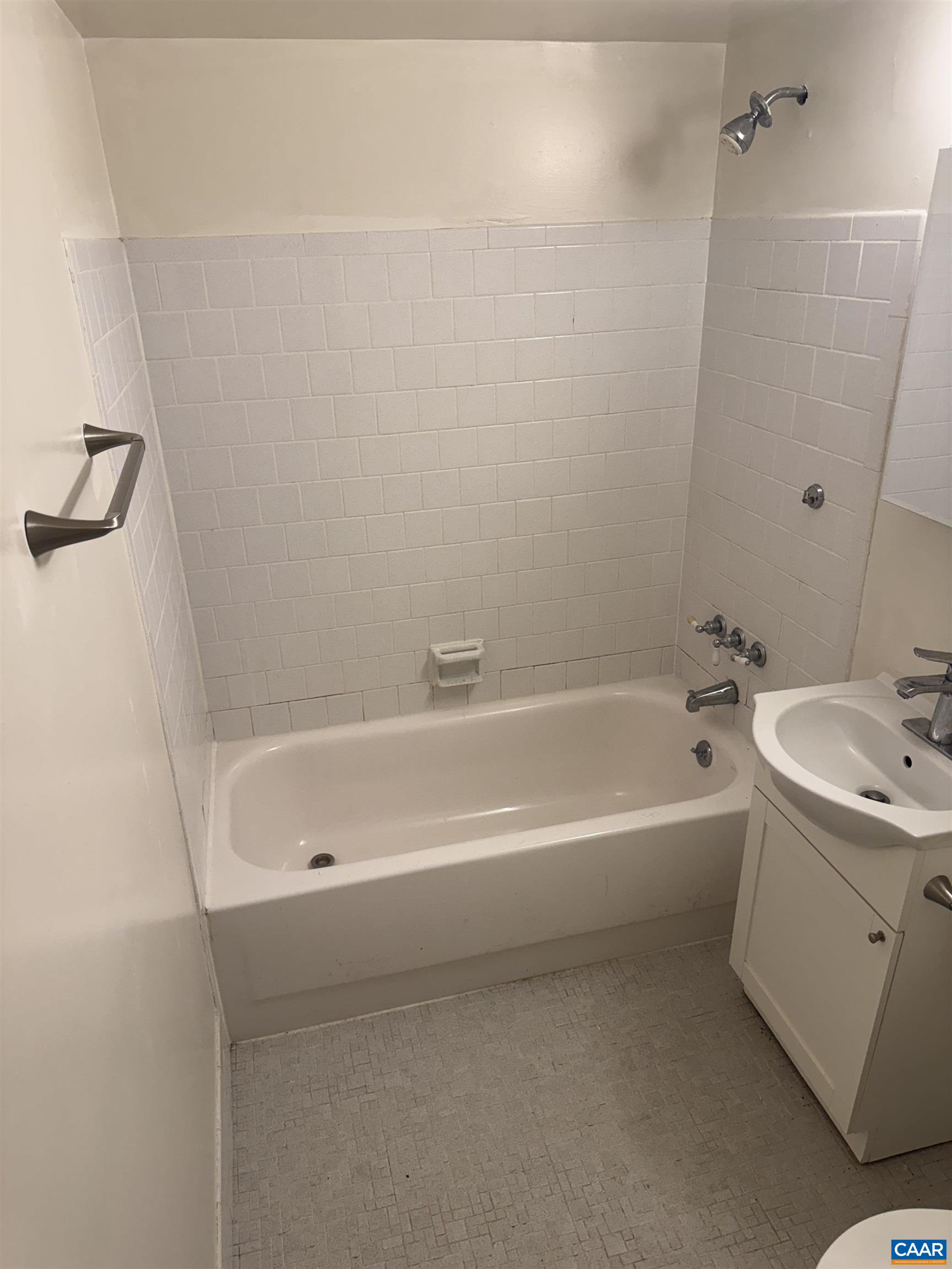 511 N 1ST ST, CHARLOTTESVILLE, Virginia 22902, 1 Bedroom Bedrooms, ,1 BathroomBathrooms,Residential,511 N 1ST ST,677759 MLS # 677759 511 N 1ST ST, CHARLOTTESVILLE, Virginia 22902, 1 Bedroom Bedrooms, ,1 BathroomBathrooms,Residential,511 N 1ST ST,677759 MLS # 677759