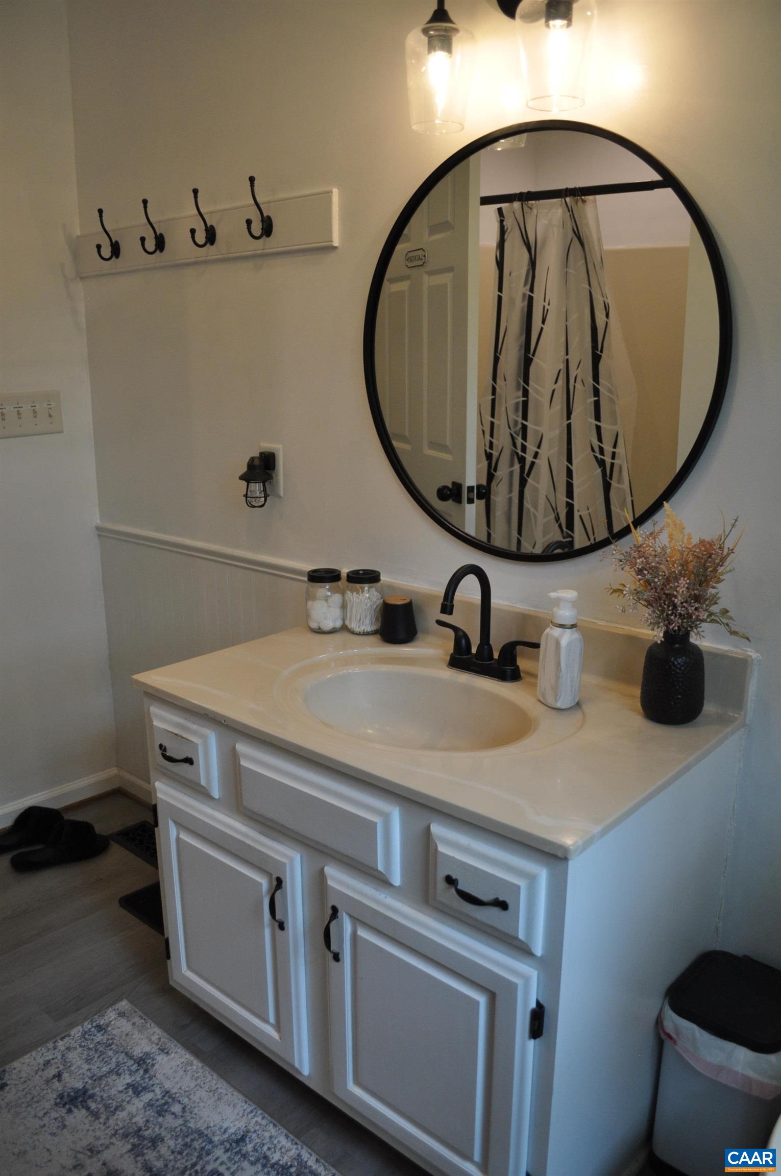 3257 MARTIN KINGS RD, CHARLOTTESVILLE, Virginia 22902, 4 Bedrooms Bedrooms, ,3 BathroomsBathrooms,Residential,3257 MARTIN KINGS RD,678145 MLS # 678145 3257 MARTIN KINGS RD, CHARLOTTESVILLE, Virginia 22902, 4 Bedrooms Bedrooms, ,3 BathroomsBathrooms,Residential,3257 MARTIN KINGS RD,678145 MLS # 678145