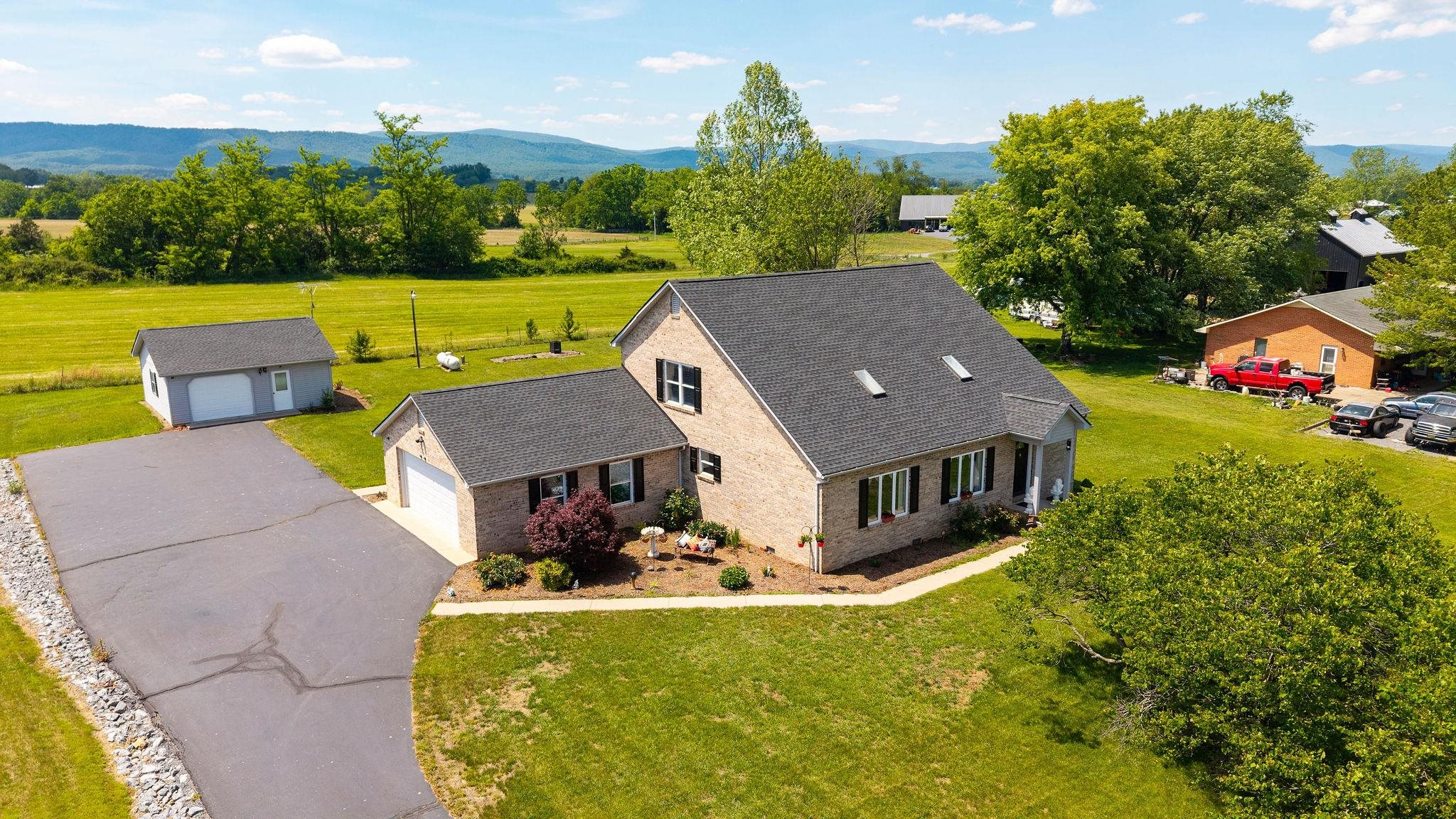 1802 N RIVER RD, MOUNT SOLON, Virginia 22843, 3 Bedrooms Bedrooms, ,2 BathroomsBathrooms,Residential,1802 N RIVER RD,678153 MLS # 678153 1802 N RIVER RD, MOUNT SOLON, Virginia 22843, 3 Bedrooms Bedrooms, ,2 BathroomsBathrooms,Residential,1802 N RIVER RD,678153 MLS # 678153