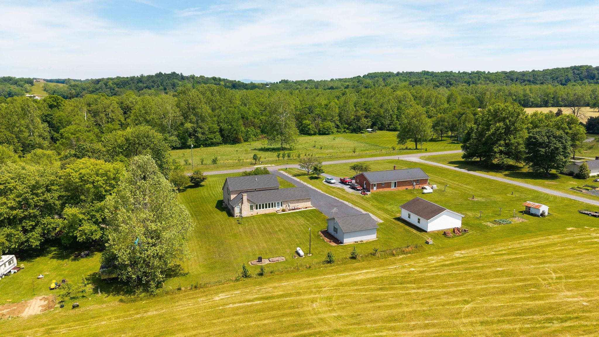 1802 N RIVER RD, MOUNT SOLON, Virginia 22843, 3 Bedrooms Bedrooms, ,2 BathroomsBathrooms,Residential,1802 N RIVER RD,678153 MLS # 678153 1802 N RIVER RD, MOUNT SOLON, Virginia 22843, 3 Bedrooms Bedrooms, ,2 BathroomsBathrooms,Residential,1802 N RIVER RD,678153 MLS # 678153