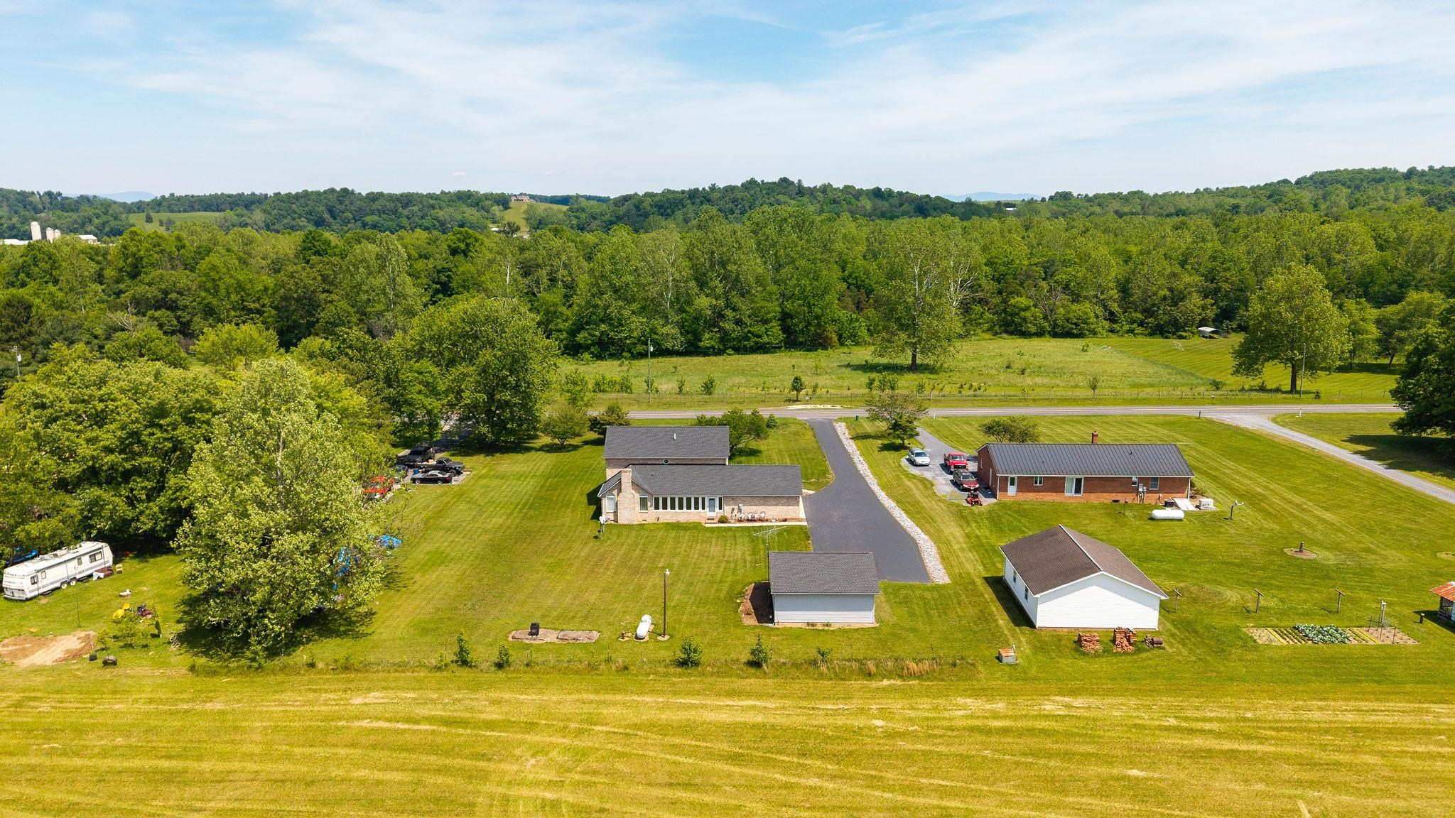1802 N RIVER RD, MOUNT SOLON, Virginia 22843, 3 Bedrooms Bedrooms, ,2 BathroomsBathrooms,Residential,1802 N RIVER RD,678153 MLS # 678153 1802 N RIVER RD, MOUNT SOLON, Virginia 22843, 3 Bedrooms Bedrooms, ,2 BathroomsBathrooms,Residential,1802 N RIVER RD,678153 MLS # 678153
