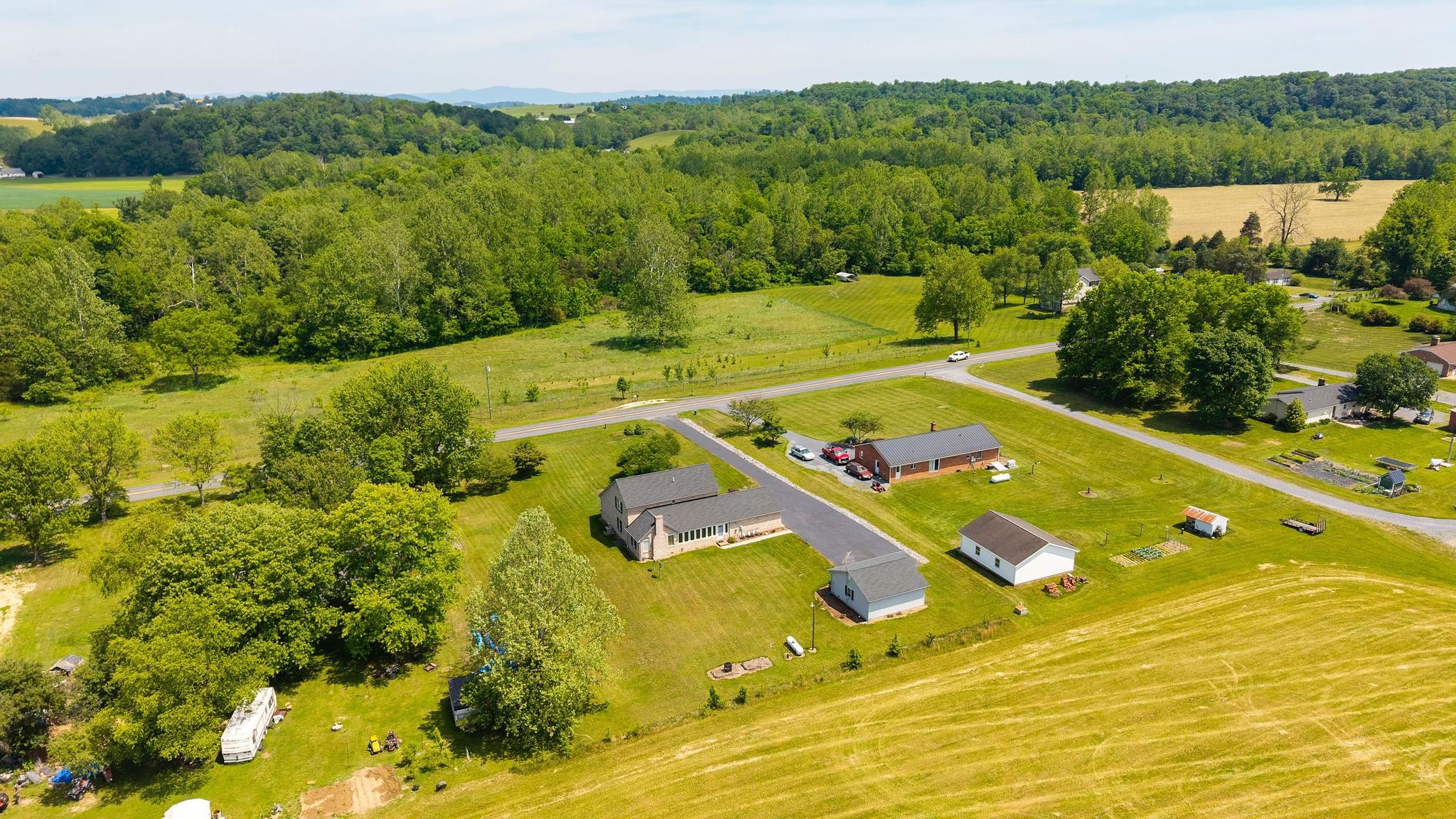 1802 N RIVER RD, MOUNT SOLON, Virginia 22843, 3 Bedrooms Bedrooms, ,2 BathroomsBathrooms,Residential,1802 N RIVER RD,678153 MLS # 678153 1802 N RIVER RD, MOUNT SOLON, Virginia 22843, 3 Bedrooms Bedrooms, ,2 BathroomsBathrooms,Residential,1802 N RIVER RD,678153 MLS # 678153