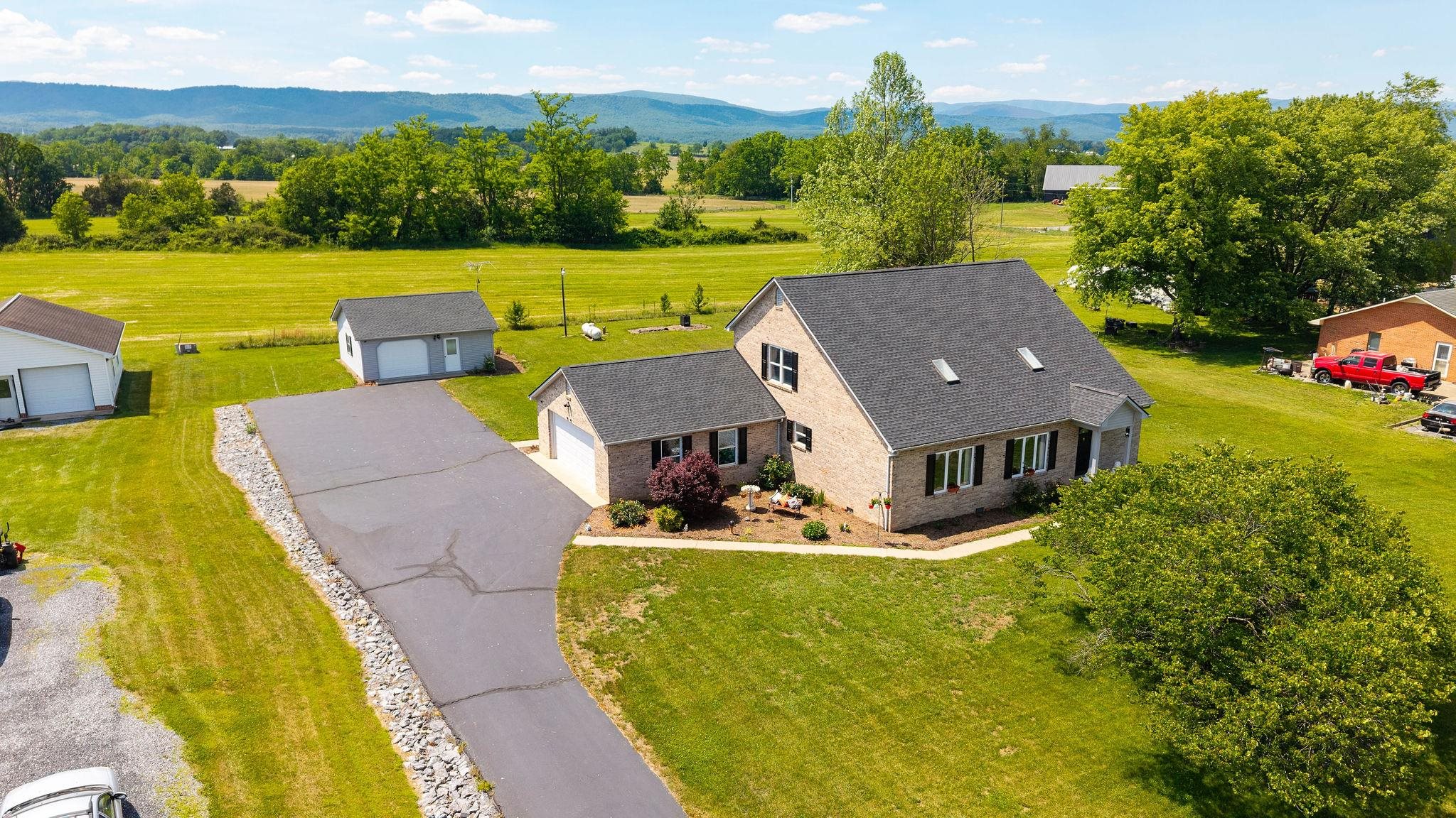 1802 N RIVER RD, MOUNT SOLON, Virginia 22843, 3 Bedrooms Bedrooms, ,2 BathroomsBathrooms,Residential,1802 N RIVER RD,678153 MLS # 678153 1802 N RIVER RD, MOUNT SOLON, Virginia 22843, 3 Bedrooms Bedrooms, ,2 BathroomsBathrooms,Residential,1802 N RIVER RD,678153 MLS # 678153