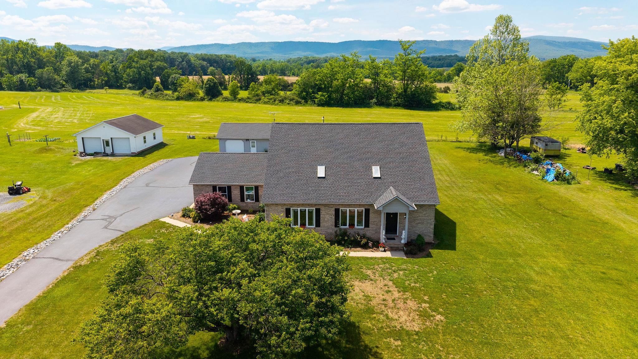 1802 N RIVER RD, MOUNT SOLON, Virginia 22843, 3 Bedrooms Bedrooms, ,2 BathroomsBathrooms,Residential,1802 N RIVER RD,678153 MLS # 678153 1802 N RIVER RD, MOUNT SOLON, Virginia 22843, 3 Bedrooms Bedrooms, ,2 BathroomsBathrooms,Residential,1802 N RIVER RD,678153 MLS # 678153