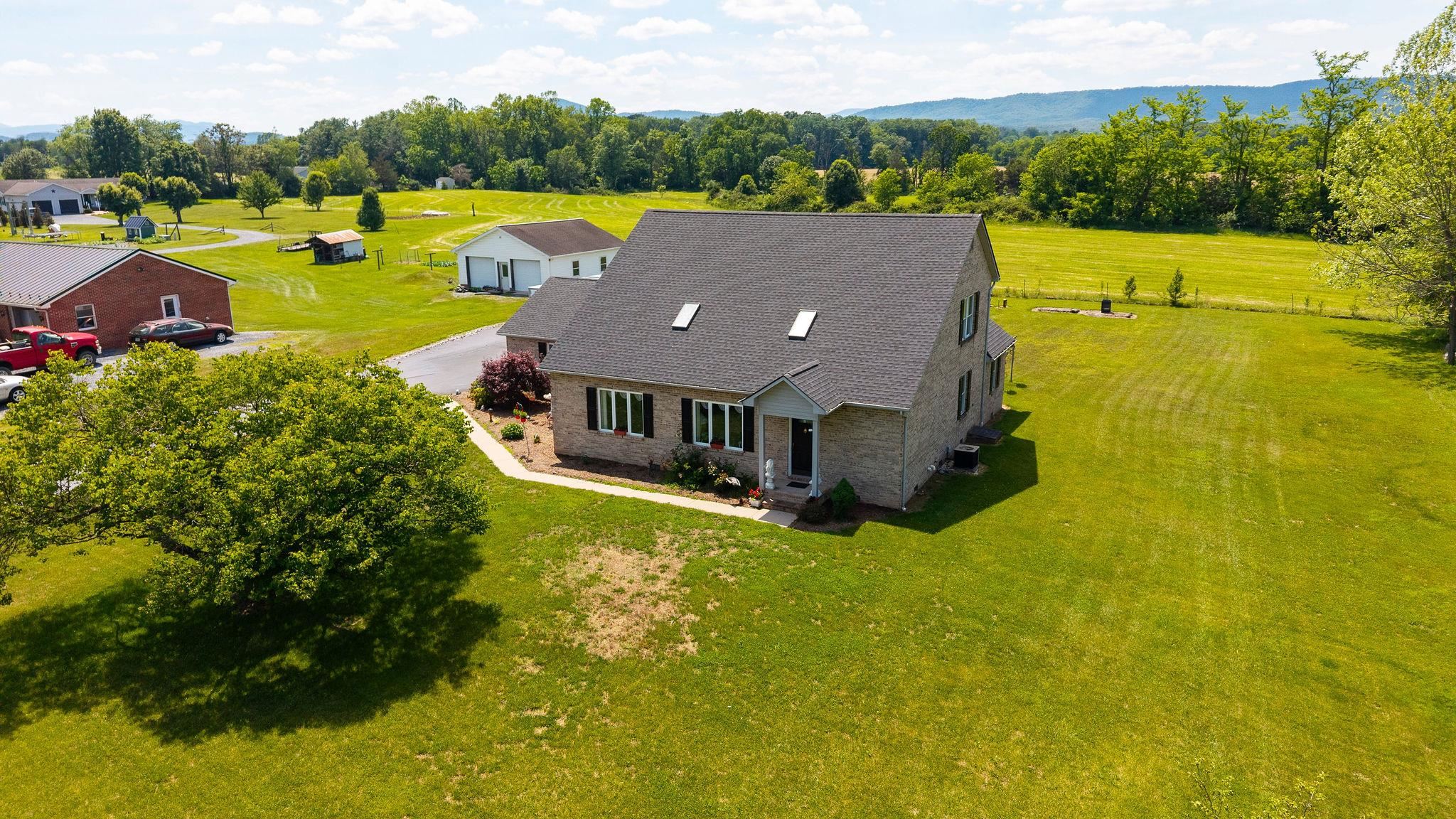 1802 N RIVER RD, MOUNT SOLON, Virginia 22843, 3 Bedrooms Bedrooms, ,2 BathroomsBathrooms,Residential,1802 N RIVER RD,678153 MLS # 678153 1802 N RIVER RD, MOUNT SOLON, Virginia 22843, 3 Bedrooms Bedrooms, ,2 BathroomsBathrooms,Residential,1802 N RIVER RD,678153 MLS # 678153