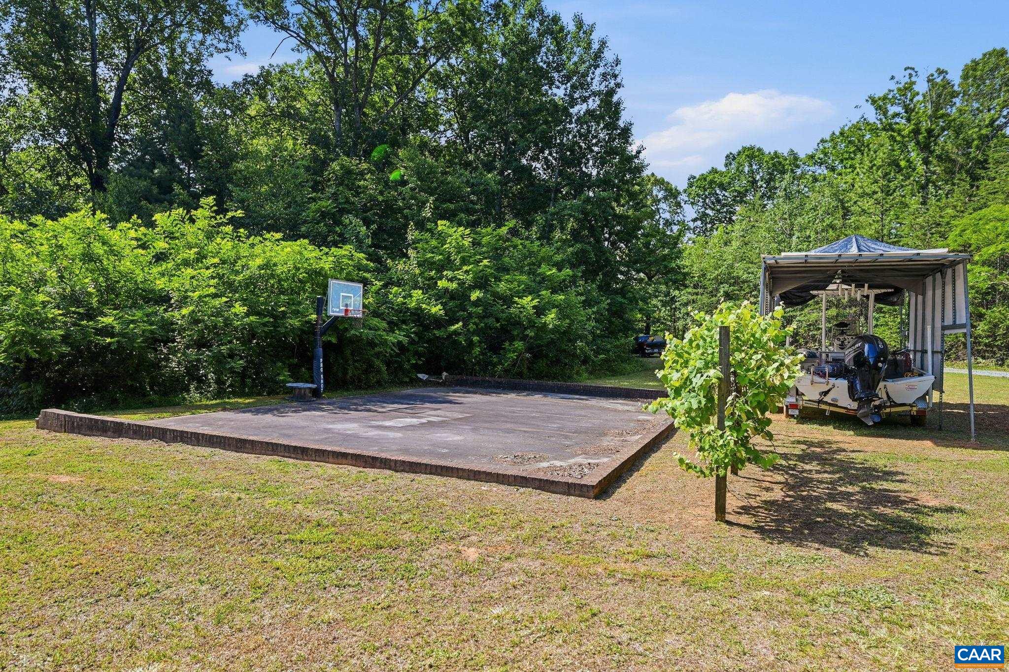 418 POPLAR LAKE RD, STANARDSVILLE, Virginia 22973, 4 Bedrooms Bedrooms, ,3 BathroomsBathrooms,Residential,Your Mountain Oasis,418 POPLAR LAKE RD,678156 MLS # 678156