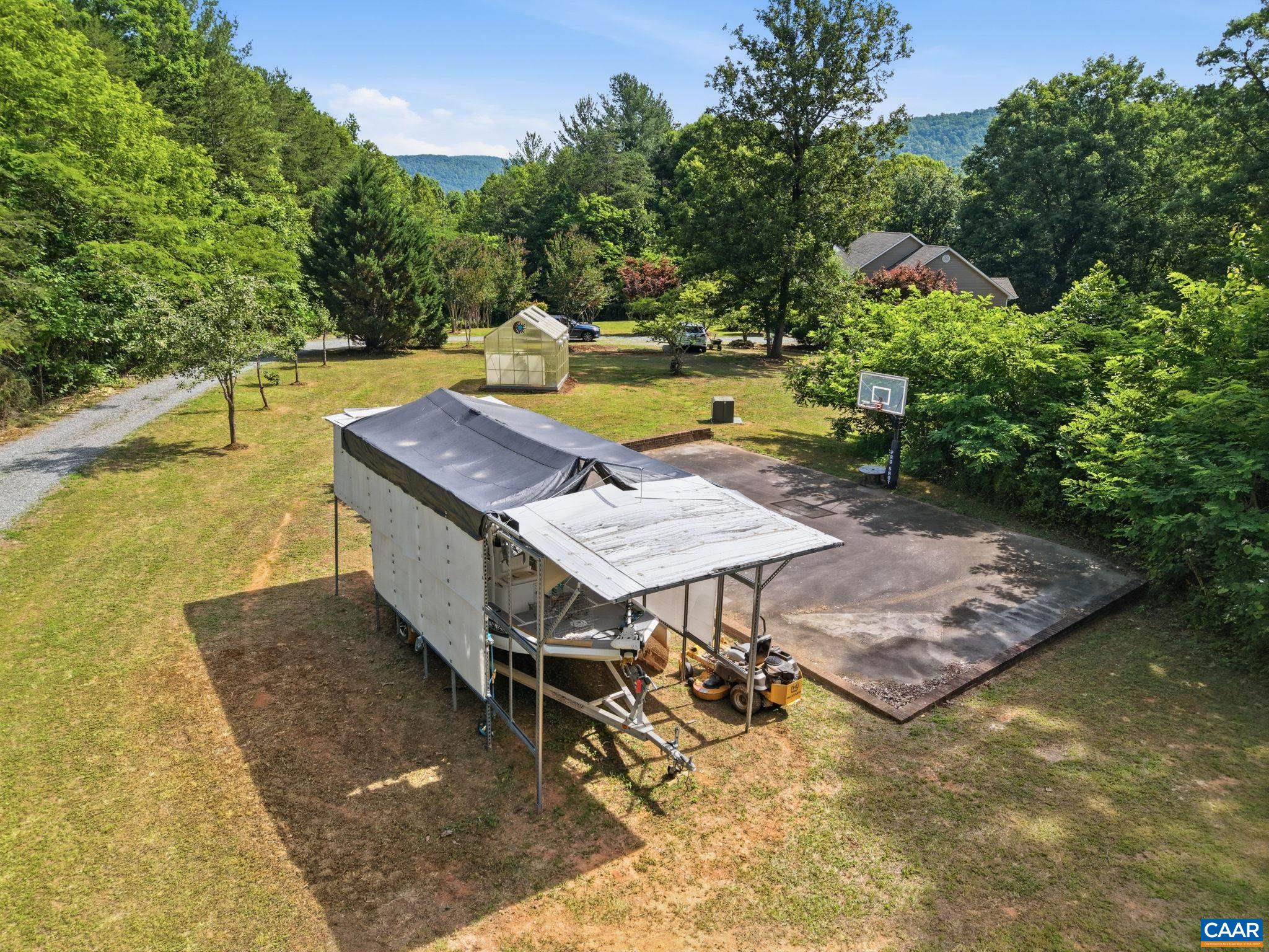 418 POPLAR LAKE RD, STANARDSVILLE, Virginia 22973, 4 Bedrooms Bedrooms, ,3 BathroomsBathrooms,Residential,Your Mountain Oasis,418 POPLAR LAKE RD,678156 MLS # 678156