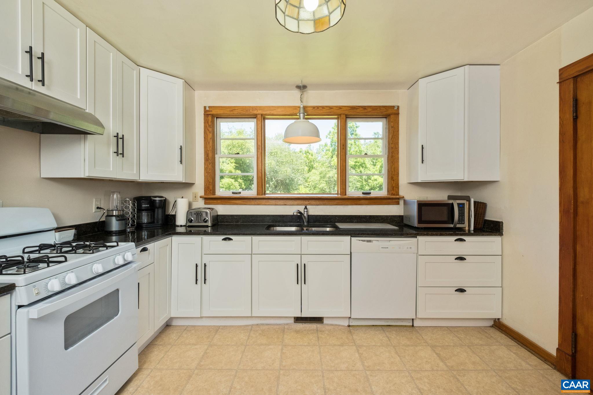 275 MAIN ST, STANARDSVILLE, Virginia 22973, 2 Bedrooms Bedrooms, ,1 BathroomBathrooms,Residential,275 MAIN ST,678157 MLS # 678157 275 MAIN ST, STANARDSVILLE, Virginia 22973, 2 Bedrooms Bedrooms, ,1 BathroomBathrooms,Residential,275 MAIN ST,678157 MLS # 678157