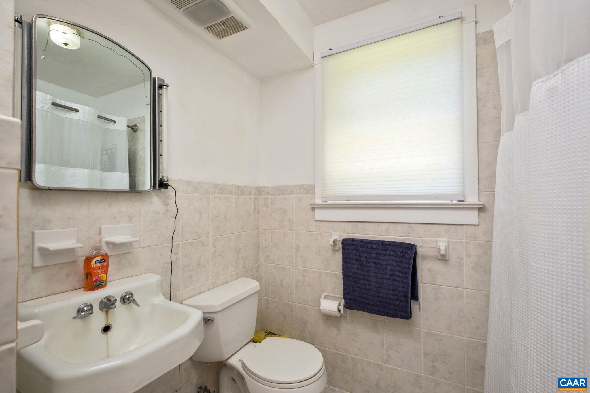 275 MAIN ST, STANARDSVILLE, Virginia 22973, 2 Bedrooms Bedrooms, ,1 BathroomBathrooms,Residential,275 MAIN ST,678157 MLS # 678157 275 MAIN ST, STANARDSVILLE, Virginia 22973, 2 Bedrooms Bedrooms, ,1 BathroomBathrooms,Residential,275 MAIN ST,678157 MLS # 678157