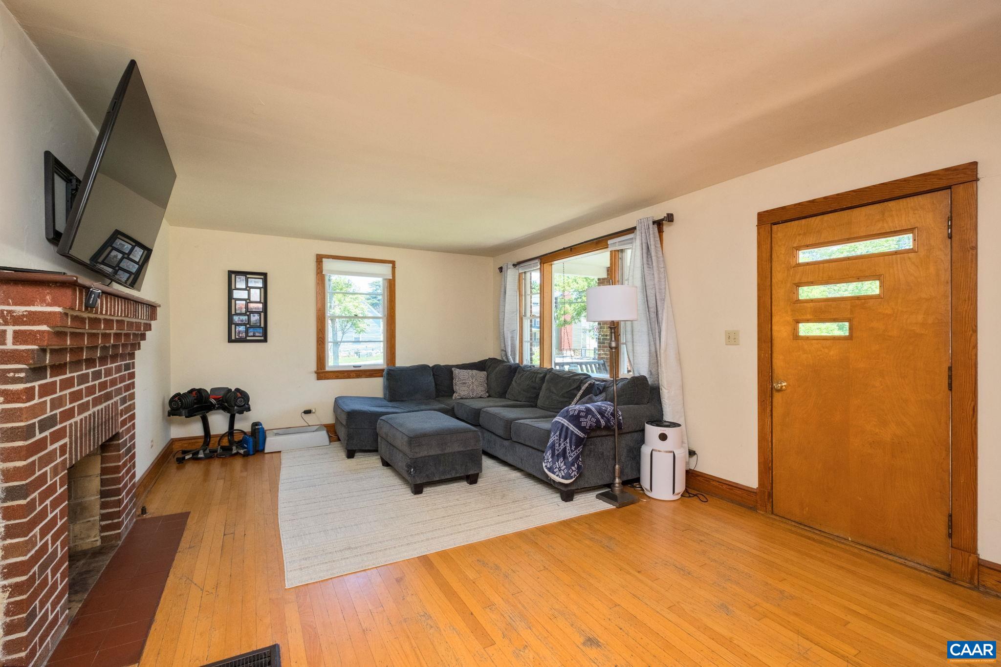 275 MAIN ST, STANARDSVILLE, Virginia 22973, 2 Bedrooms Bedrooms, ,1 BathroomBathrooms,Residential,275 MAIN ST,678157 MLS # 678157 275 MAIN ST, STANARDSVILLE, Virginia 22973, 2 Bedrooms Bedrooms, ,1 BathroomBathrooms,Residential,275 MAIN ST,678157 MLS # 678157