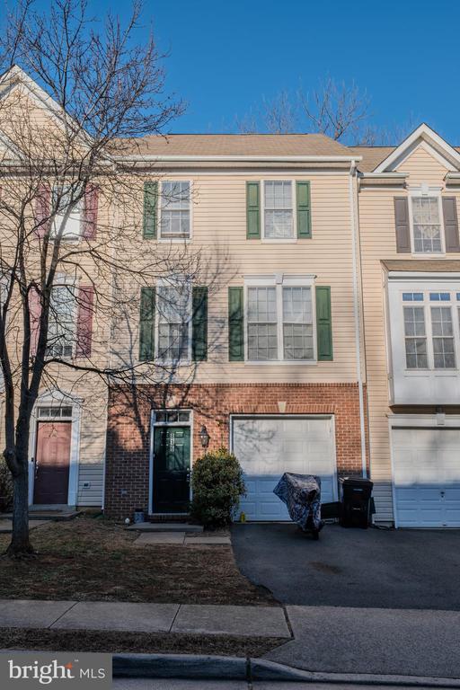 816 FAIRVIEW VILLAGE CT, CULPEPER, Virginia 22701, 3 Bedrooms Bedrooms, ,3 BathroomsBathrooms,Residential,FAIRVIEW VILLAGE,816 FAIRVIEW VILLAGE CT,VACU2012984 MLS # VACU2012984