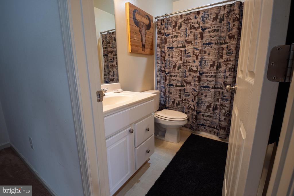 816 FAIRVIEW VILLAGE CT, CULPEPER, Virginia 22701, 3 Bedrooms Bedrooms, ,3 BathroomsBathrooms,Residential,FAIRVIEW VILLAGE,816 FAIRVIEW VILLAGE CT,VACU2012984 MLS # VACU2012984
