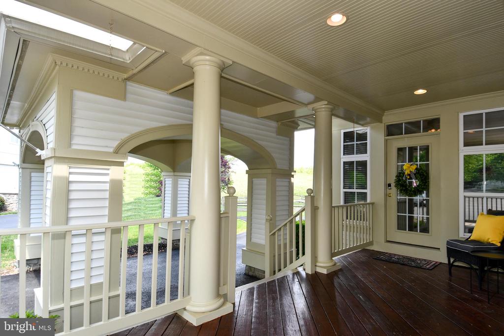 3582 DELL CT, WARRENTON, Virginia 20187, 4 Bedrooms Bedrooms, ,3 BathroomsBathrooms,Residential,3582 DELL CT,VAFQ2021802 MLS # VAFQ2021802