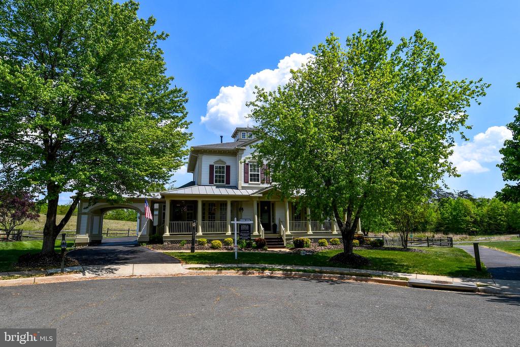 3582 DELL CT, WARRENTON, Virginia 20187, 4 Bedrooms Bedrooms, ,3 BathroomsBathrooms,Residential,3582 DELL CT,VAFQ2021802 MLS # VAFQ2021802