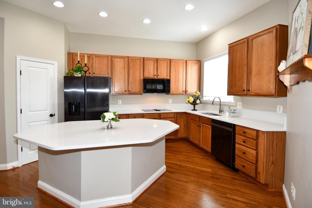 3582 DELL CT, WARRENTON, Virginia 20187, 4 Bedrooms Bedrooms, ,3 BathroomsBathrooms,Residential,3582 DELL CT,VAFQ2021802 MLS # VAFQ2021802