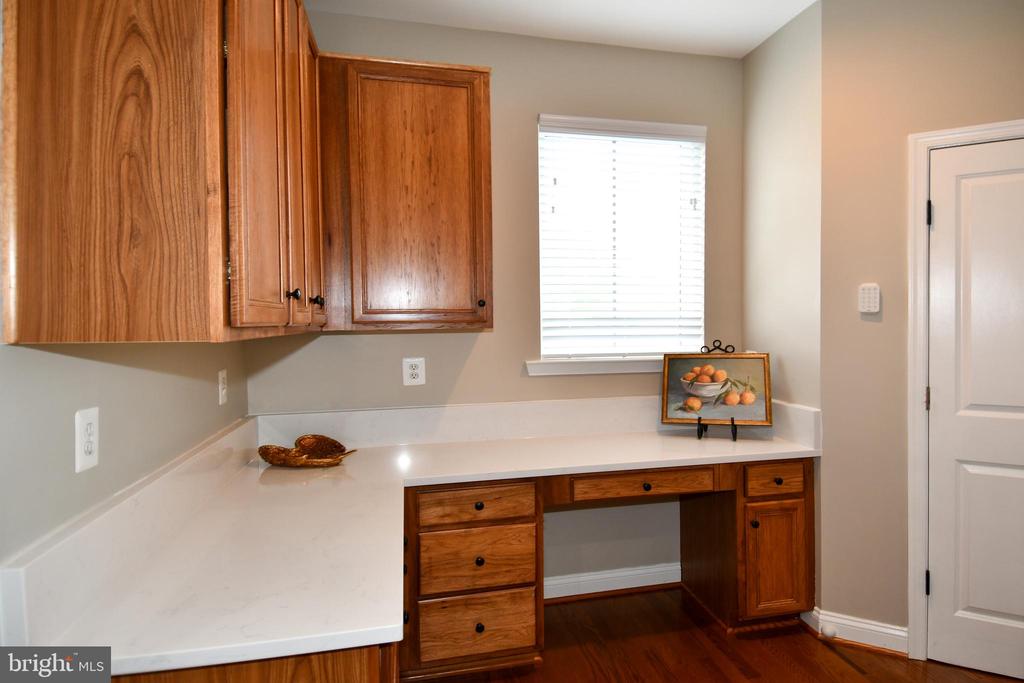 3582 DELL CT, WARRENTON, Virginia 20187, 4 Bedrooms Bedrooms, ,3 BathroomsBathrooms,Residential,3582 DELL CT,VAFQ2021802 MLS # VAFQ2021802