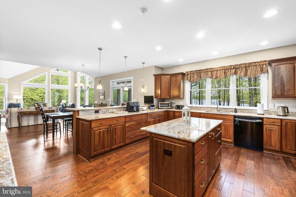 232 RAVEN RD, BUMPASS, Virginia 23024, 5 Bedrooms Bedrooms, ,3 BathroomsBathrooms,Residential,232 RAVEN RD,VALA2010038 MLS # VALA2010038