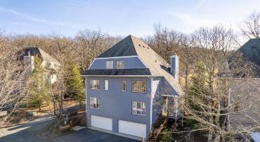 21 TRILLIUM CLOSE, WINTERGREEN RESORT, Virginia 22967, 4 Bedrooms Bedrooms, ,3 BathroomsBathrooms,Residential,21 TRILLIUM CLOSE,678191 MLS # 678191