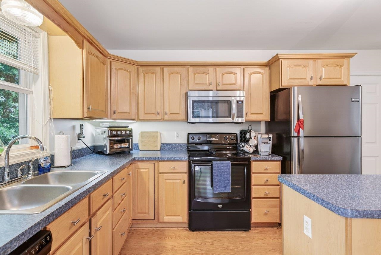 601 FLOWER DR, MCGAHEYSVILLE, Virginia 22840, 3 Bedrooms Bedrooms, ,2 BathroomsBathrooms,Residential,601 FLOWER DR,678196 MLS # 678196 601 FLOWER DR, MCGAHEYSVILLE, Virginia 22840, 3 Bedrooms Bedrooms, ,2 BathroomsBathrooms,Residential,601 FLOWER DR,678196 MLS # 678196