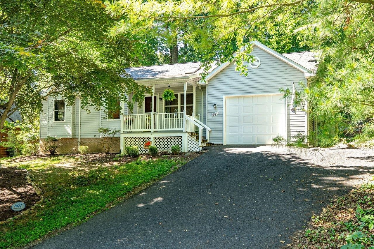 601 FLOWER DR, MCGAHEYSVILLE, Virginia 22840, 3 Bedrooms Bedrooms, ,2 BathroomsBathrooms,Residential,601 FLOWER DR,678196 MLS # 678196 601 FLOWER DR, MCGAHEYSVILLE, Virginia 22840, 3 Bedrooms Bedrooms, ,2 BathroomsBathrooms,Residential,601 FLOWER DR,678196 MLS # 678196