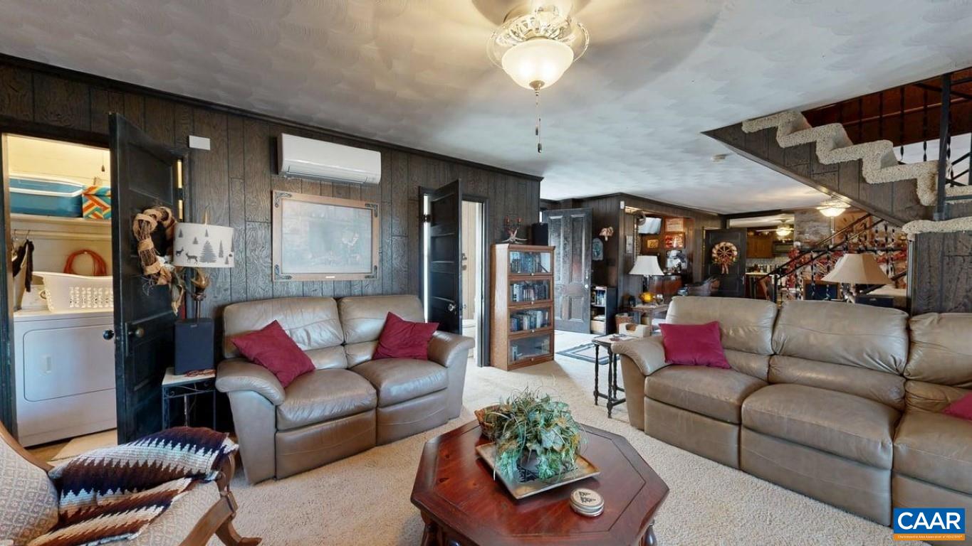 426 BURGESS RD, MADISON HEIGHTS, Virginia 24572, 2 Bedrooms Bedrooms, ,1 BathroomBathrooms,Residential,426 BURGESS RD,678198 MLS # 678198