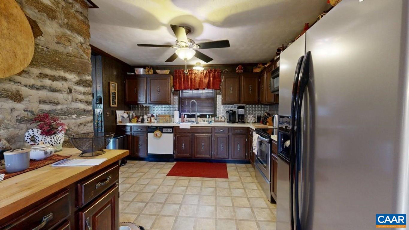 426 BURGESS RD, MADISON HEIGHTS, Virginia 24572, 2 Bedrooms Bedrooms, ,1 BathroomBathrooms,Residential,426 BURGESS RD,678198 MLS # 678198