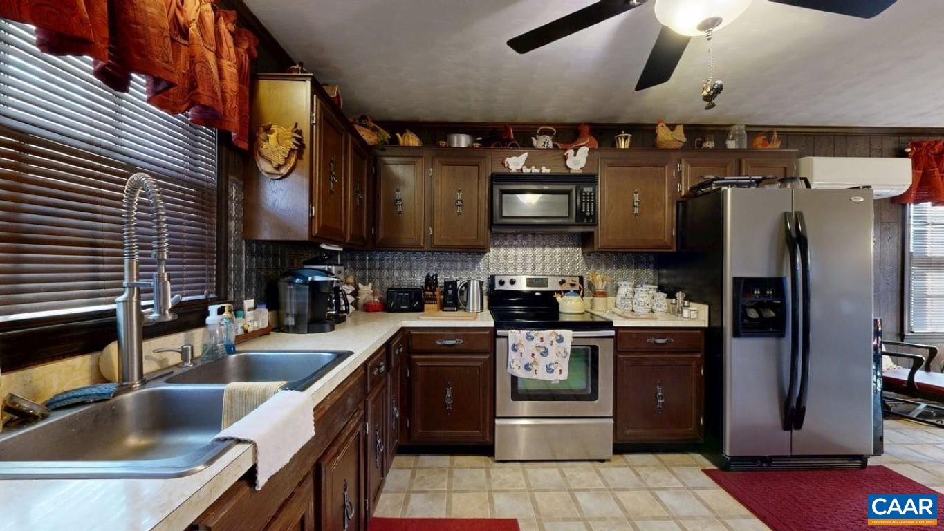 426 BURGESS RD, MADISON HEIGHTS, Virginia 24572, 2 Bedrooms Bedrooms, ,1 BathroomBathrooms,Residential,426 BURGESS RD,678198 MLS # 678198