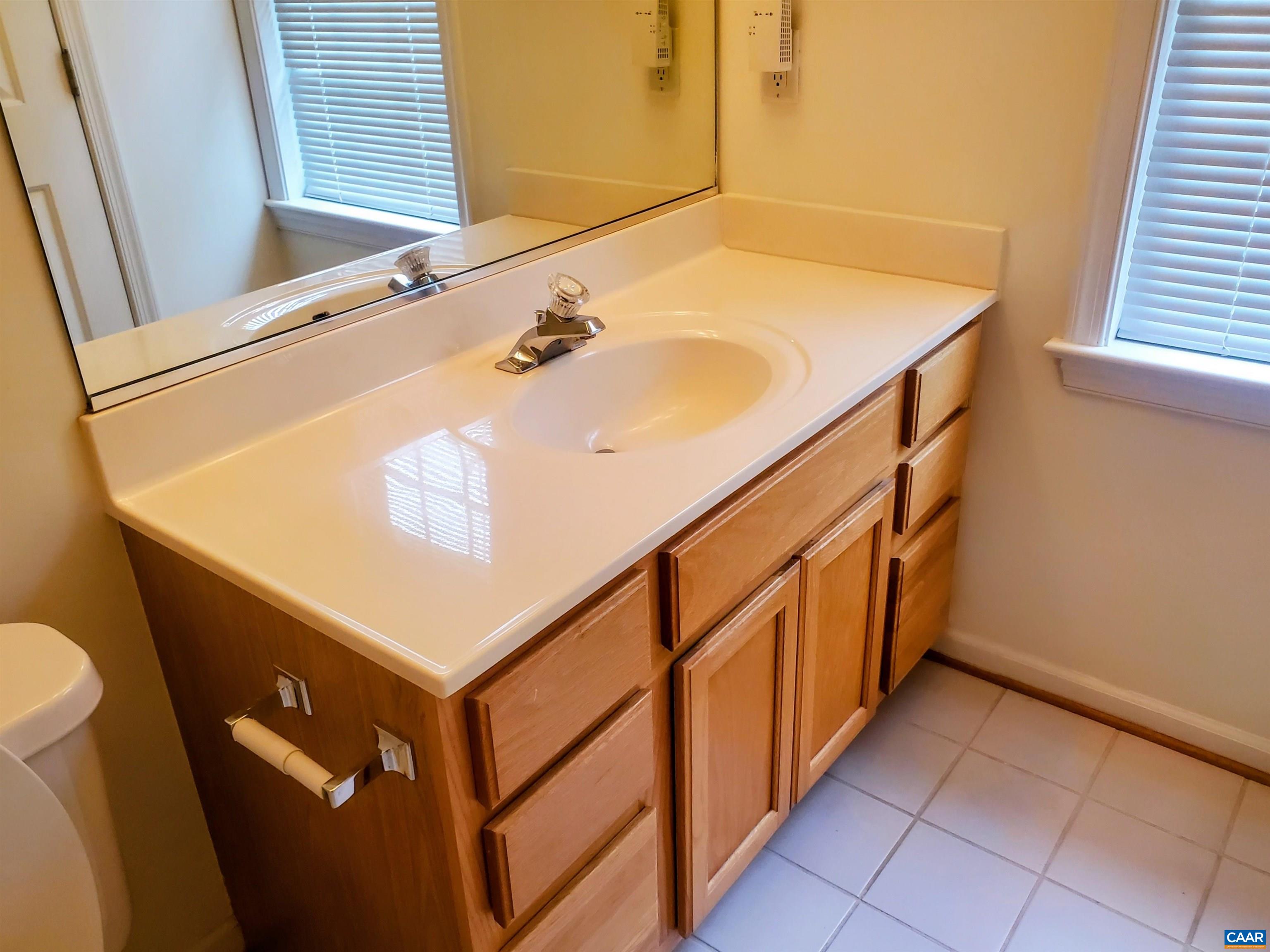 1408 GLENSIDE GREEN, CHARLOTTESVILLE, Virginia 22901, 3 Bedrooms Bedrooms, ,2 BathroomsBathrooms,Residential,1408 GLENSIDE GREEN,678202 MLS # 678202 1408 GLENSIDE GREEN, CHARLOTTESVILLE, Virginia 22901, 3 Bedrooms Bedrooms, ,2 BathroomsBathrooms,Residential,1408 GLENSIDE GREEN,678202 MLS # 678202