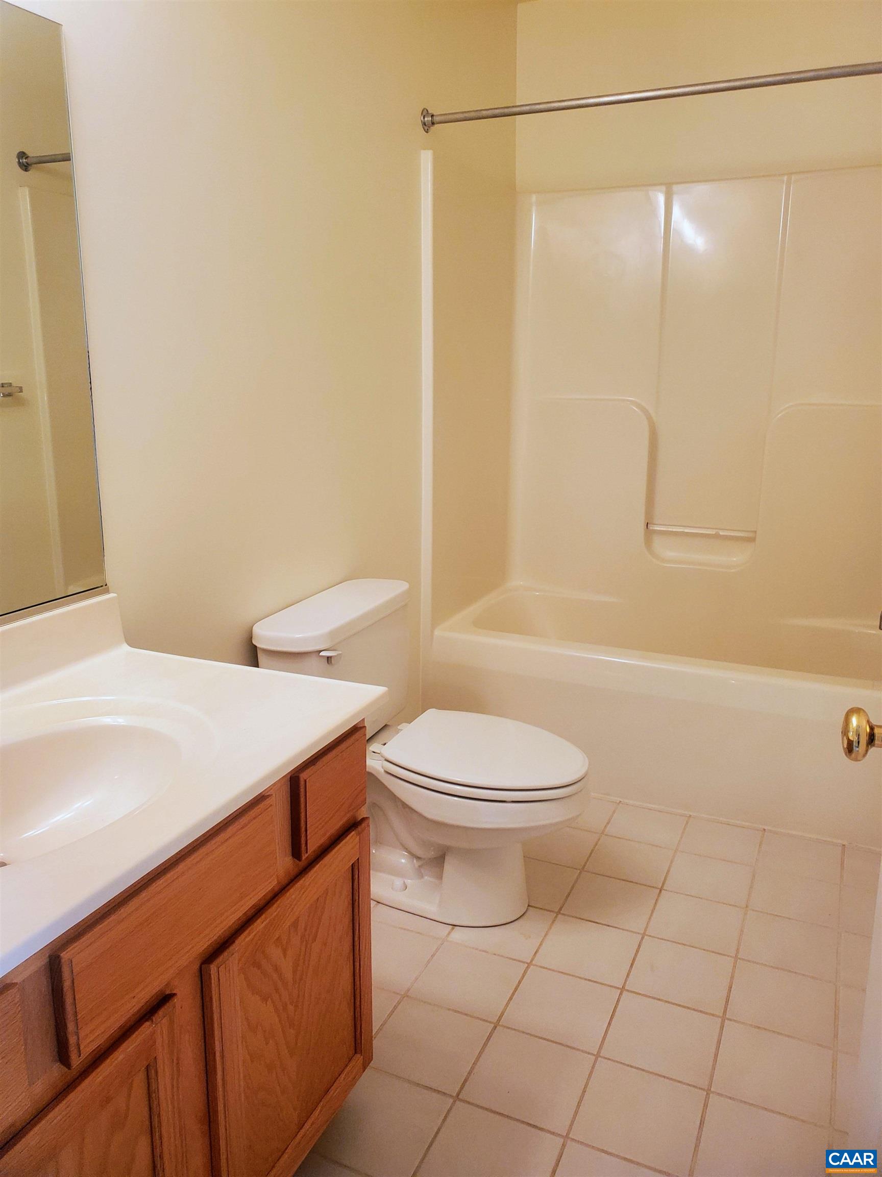 1408 GLENSIDE GREEN, CHARLOTTESVILLE, Virginia 22901, 3 Bedrooms Bedrooms, ,2 BathroomsBathrooms,Residential,1408 GLENSIDE GREEN,678202 MLS # 678202 1408 GLENSIDE GREEN, CHARLOTTESVILLE, Virginia 22901, 3 Bedrooms Bedrooms, ,2 BathroomsBathrooms,Residential,1408 GLENSIDE GREEN,678202 MLS # 678202