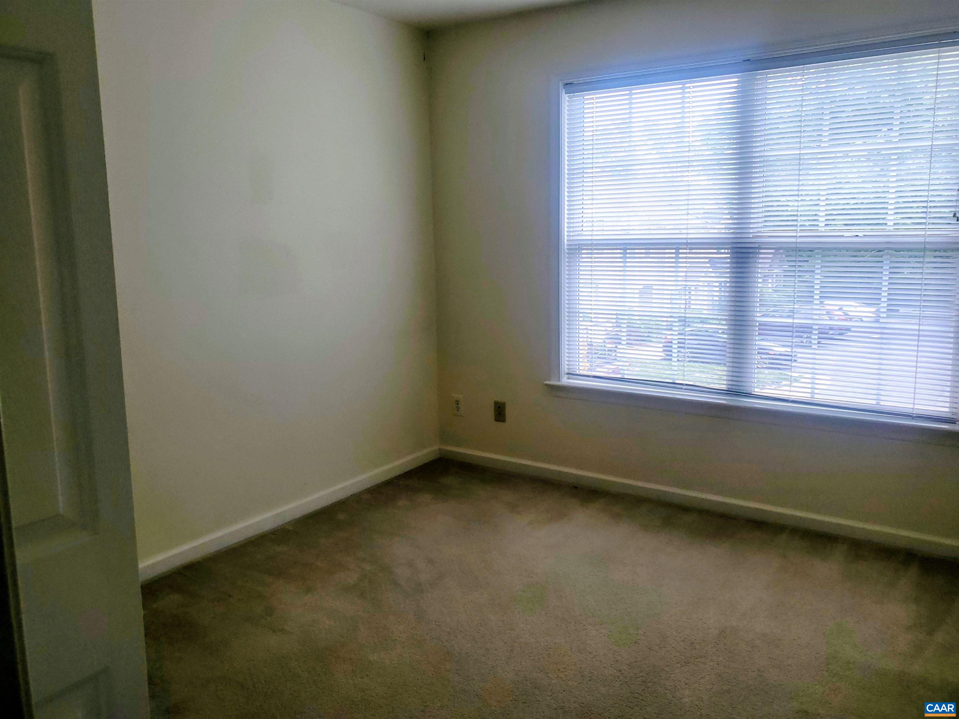 1408 GLENSIDE GREEN, CHARLOTTESVILLE, Virginia 22901, 3 Bedrooms Bedrooms, ,2 BathroomsBathrooms,Residential,1408 GLENSIDE GREEN,678202 MLS # 678202 1408 GLENSIDE GREEN, CHARLOTTESVILLE, Virginia 22901, 3 Bedrooms Bedrooms, ,2 BathroomsBathrooms,Residential,1408 GLENSIDE GREEN,678202 MLS # 678202