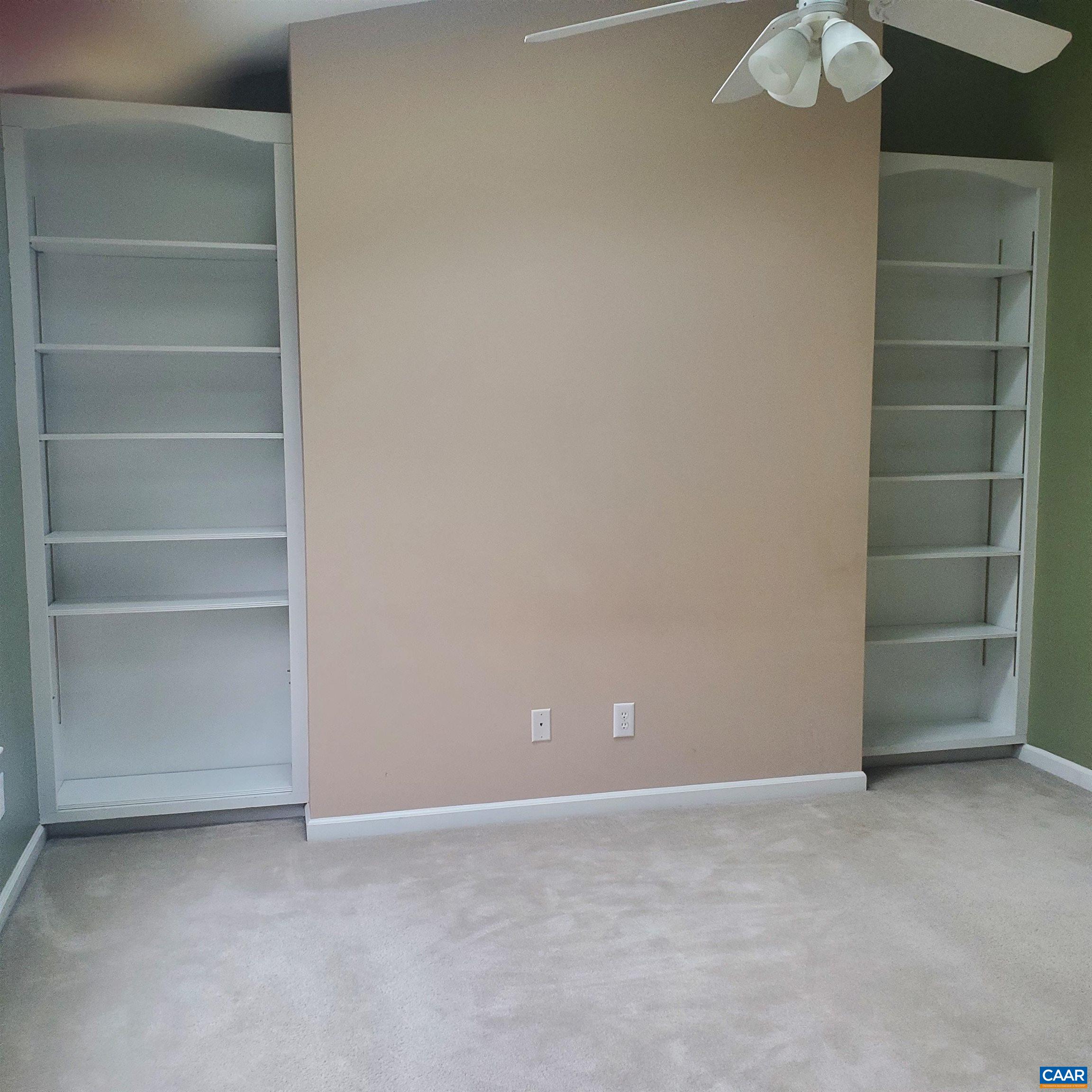 1408 GLENSIDE GREEN, CHARLOTTESVILLE, Virginia 22901, 3 Bedrooms Bedrooms, ,2 BathroomsBathrooms,Residential,1408 GLENSIDE GREEN,678202 MLS # 678202
