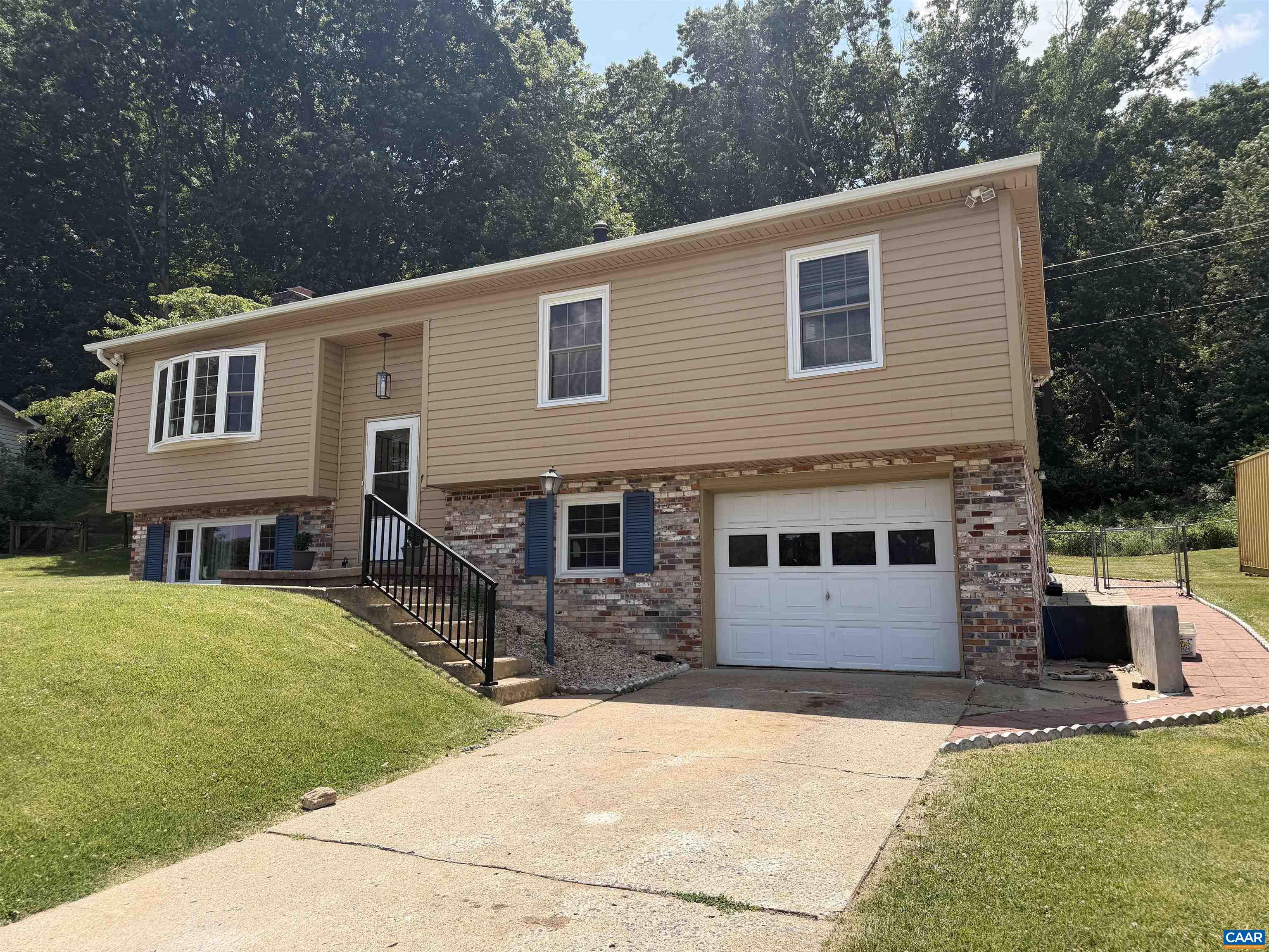 665 GLORIA PL, STAUNTON, Virginia 24401, 4 Bedrooms Bedrooms, ,3 BathroomsBathrooms,Residential,Lot 20 Blk 5 Sec 13-(Aug Co Plat 705/243),665 GLORIA PL,678204 MLS # 678204 665 GLORIA PL, STAUNTON, Virginia 24401, 4 Bedrooms Bedrooms, ,3 BathroomsBathrooms,Residential,Lot 20 Blk 5 Sec 13-(Aug Co Plat 705/243),665 GLORIA PL,678204 MLS # 678204