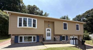 665 GLORIA PL, STAUNTON, Virginia 24401, 4 Bedrooms Bedrooms, ,3 BathroomsBathrooms,Residential,Lot 20 Blk 5 Sec 13-(Aug Co Plat 705/243),665 GLORIA PL,678204 MLS # 678204